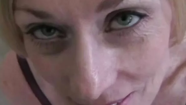 Kui pestud, on sex hard lesbo aeg saada liige.
