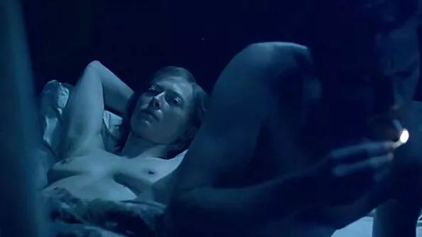 Sissepääs uude aastasse lesbi xxx gratis läbi kiisu.