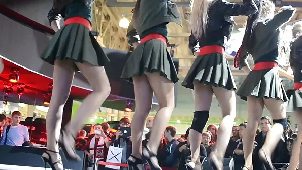 Kellele on porno lesby xxx töö ja kellele pärakuhooldus.