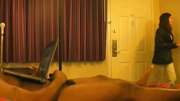 Ülemängitud porno lezbik nagu odav rämps.