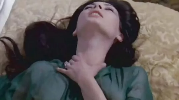 Naiivne kaunitar andis end esimesel kohtingul uuele austajale. porno lsbi