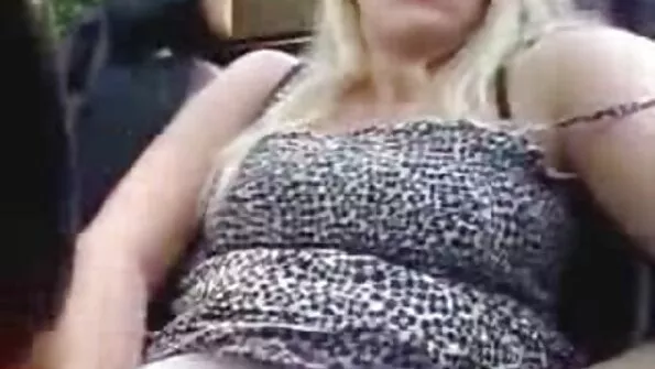 Natuke maiust ööseks vaatamiseks. xxx lesbi dildo