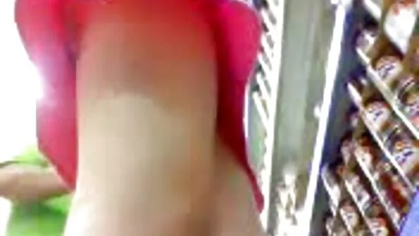 Põletasin oma kasutütre suhu ja näitasin, kuidas imeda ja keppida. film porno lesbi