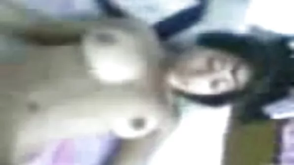 Perversne kasupoeg vastutasuks porno lesbi mom aluspüksid rebis rinnakas kasuema.