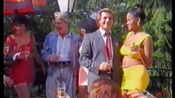 Kondiga kutt on huvitavam kui sõbranna veiniga. lesbi mp4